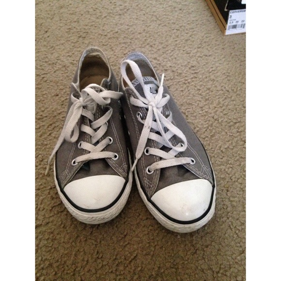 grey converse - Picture 2 of 2