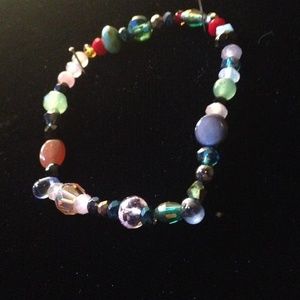 Assorted glass and crystal beaded bracelet