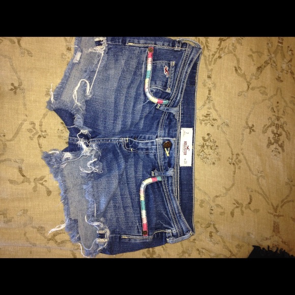 Super Cute Hollister Shorts - Picture 1 of 3