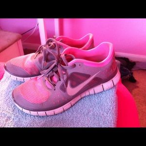 Nike free run 5.0 size 7