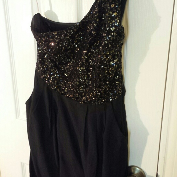 Gold & black sequin dress - Picture 3 of 3