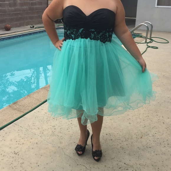 NWOT Strapless Lace A- Line Cocktail Dress - Picture 3 of 4