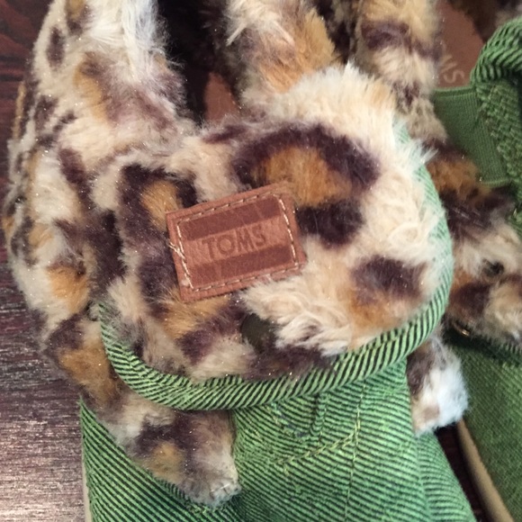 Toms green high tops ✳️ - Picture 2 of 4