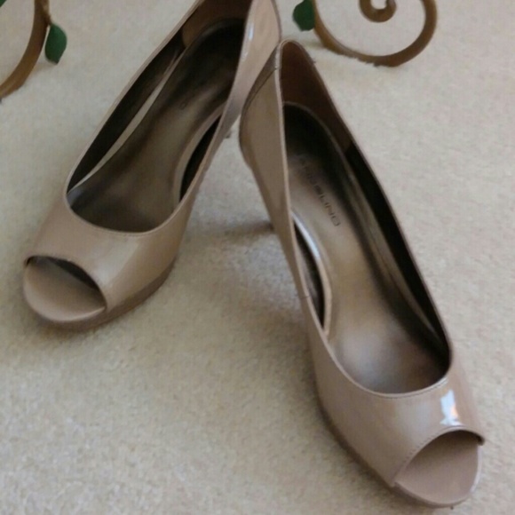 "Bandolino" Taupe Two-toned, Open-toe Heels