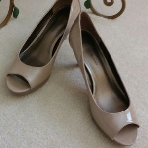"Bandolino" Taupe Two-toned, Open-toe Heels