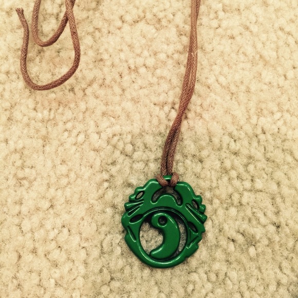 Green chain necklace
