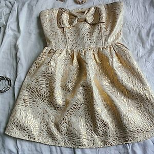 Forever 21 gold patterned dress