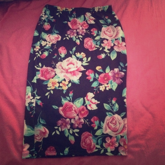 Floral bodycon midi skirt
