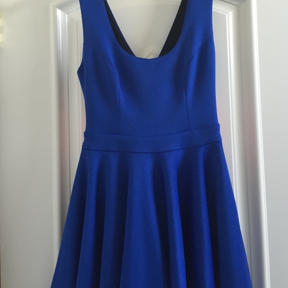 NEW Short Blue Dress with Pink Bow - Picture 2 of 4