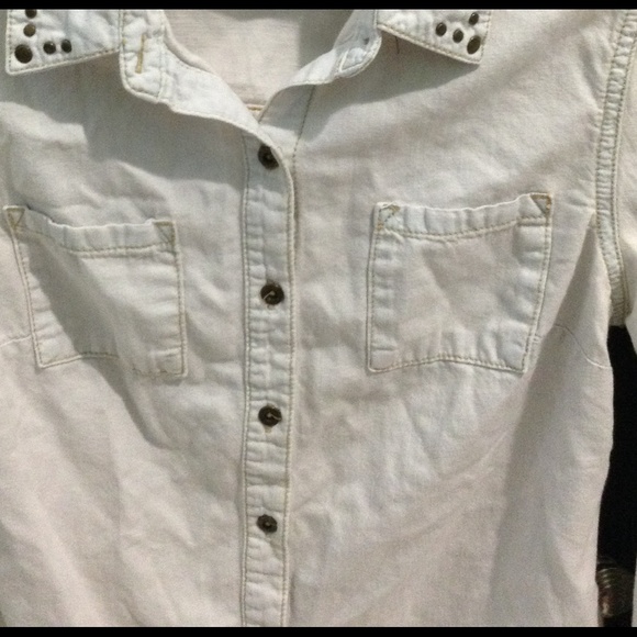 Chambray button up - Picture 2 of 3