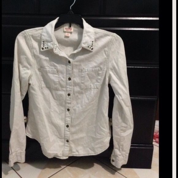 Chambray button up - Picture 3 of 3