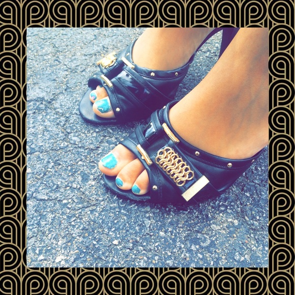 Vintage Black & Gold Shoes