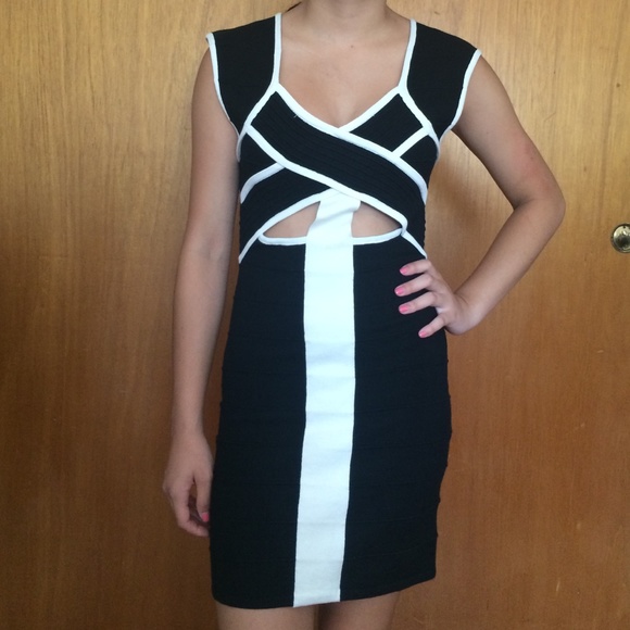 Black and white bodycon dress.