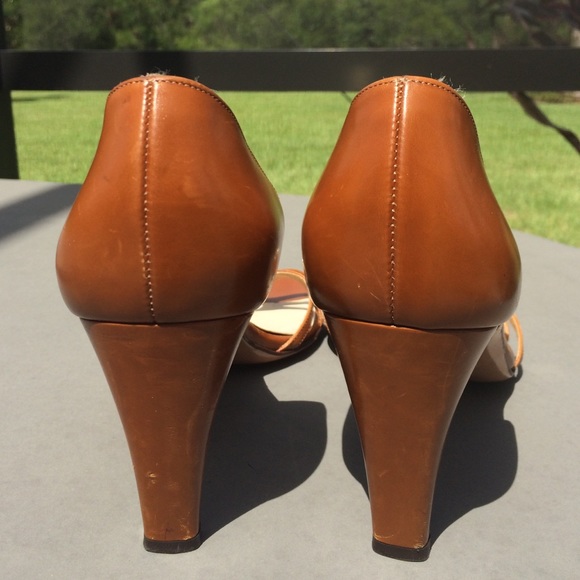 BUNDLED Ferragamo leather heels - Picture 3 of 4