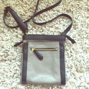 Perlina leather purse