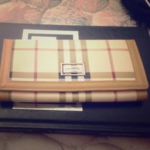 Burberry wallet
