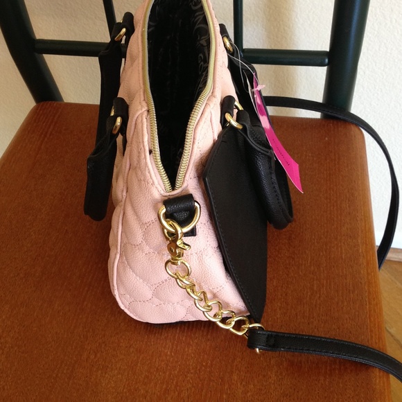 🎀Betsey Johnson NWT pink bow handbag crossbody 🎀 - Picture 3 of 4