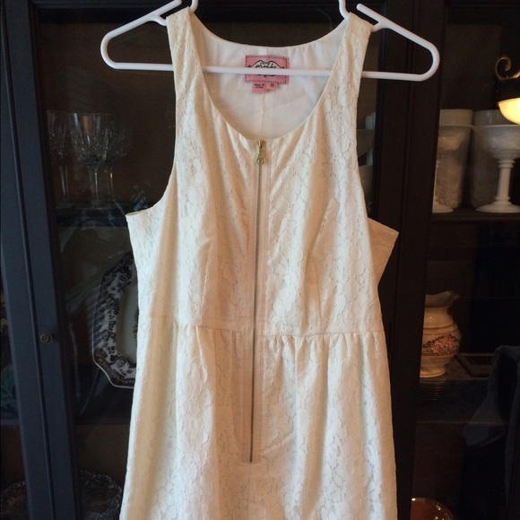 Adorable zip front racer back white lace dress