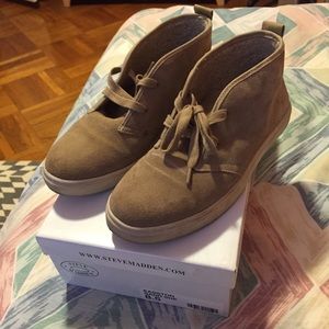 STEVE MADDEN booties