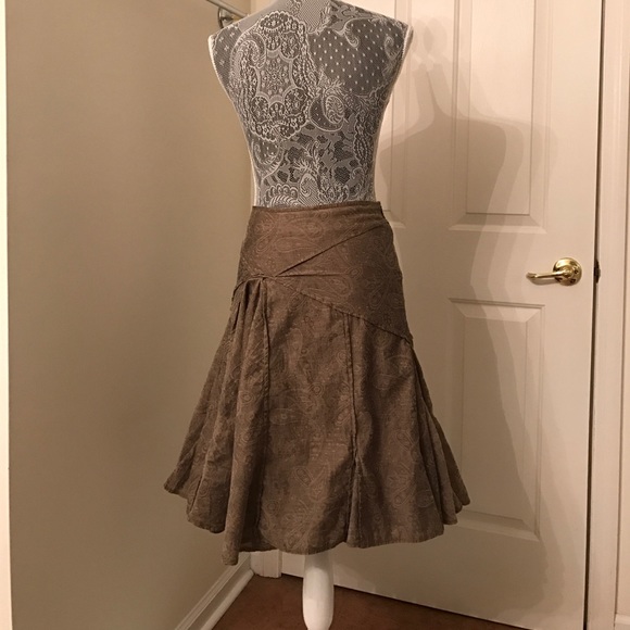 Amazing Fabric Mango Skirt - Picture 2 of 4