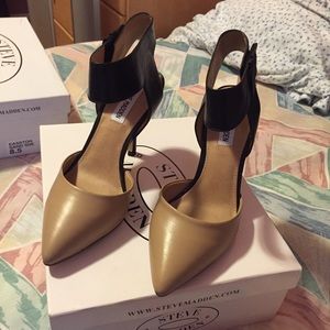 💙 SOLD 💙 Black/beige heels