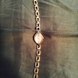 Seiko Women's Watch.  Needs new battery.