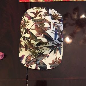 ONE HOUR SALE RVCA bird hat