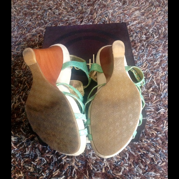 Cole Haan G series aqua snake sandal - Picture 4 of 4