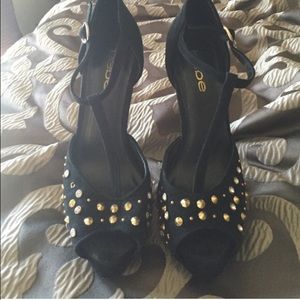 BEBE Pump with rhinestones
