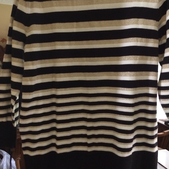 PRICE DROPNue Options Petite Medium Sweater - Picture 4 of 4