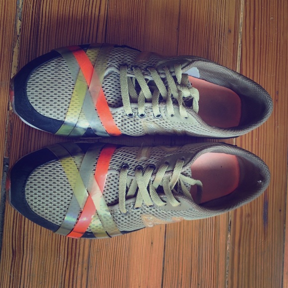 New Balance sneakers in cool color way