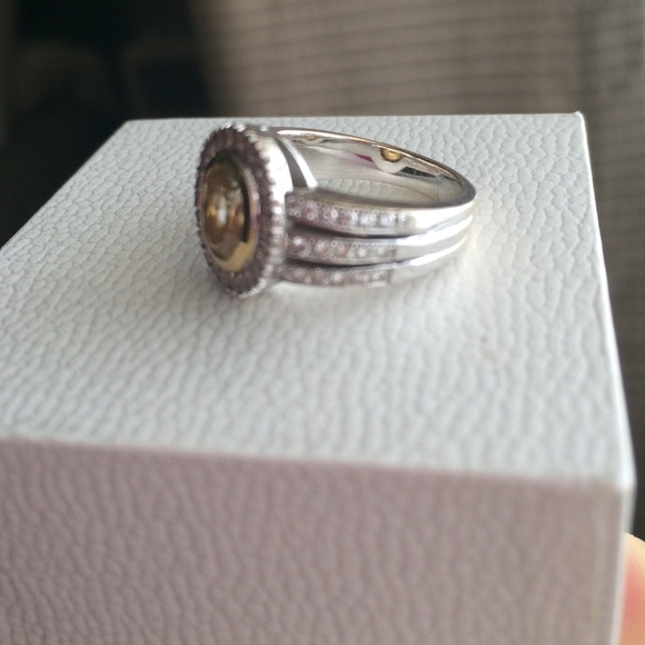 Yellow Canary Diamond Ring - Picture 2 of 4