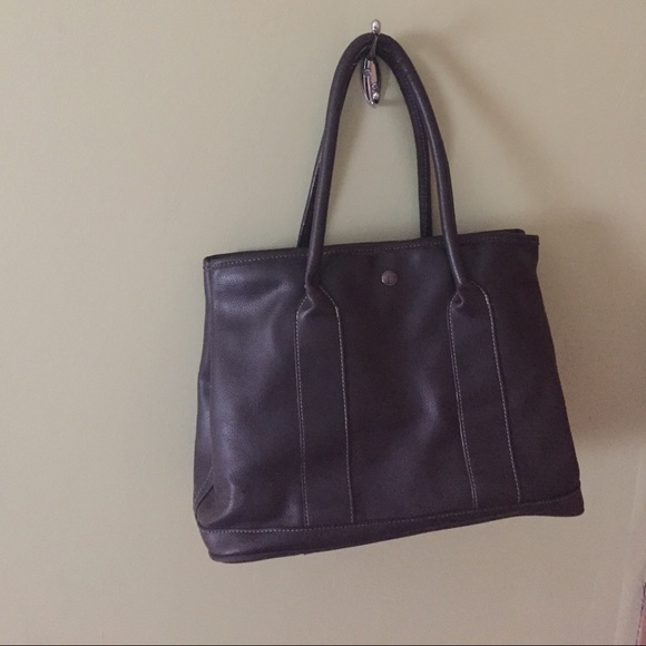 Sturdy faux leather purse