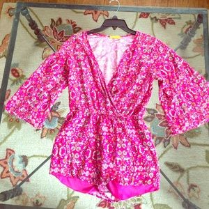 Geometric romper with flare sleeves