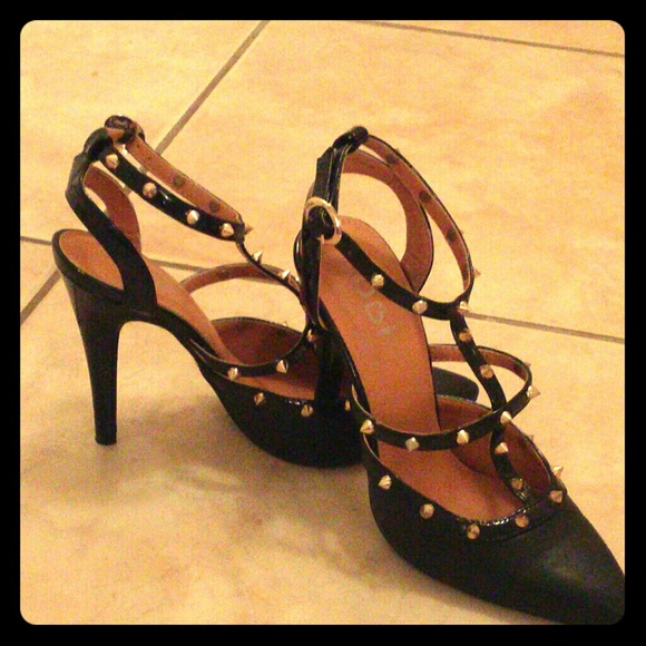 Gold ponity studded heels