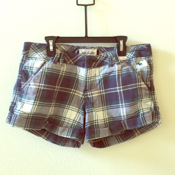 Abercrombie & Fitch Pants - Plaid shorts from Abercrombie