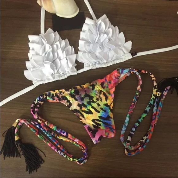 Sexy triangle bottoms swim suit set size Medium