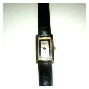 Leather Gucci Watch(PRICE REDUCED)