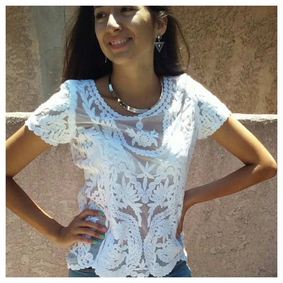 Tops - ✨Lace Summer Top✨