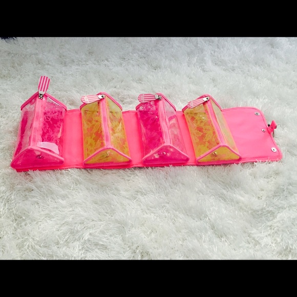 🚫SOLD🚫 VS Secret Lace Jelly Makeup Bag - Picture 2 of 4