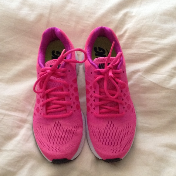 Nike Shoes - Nike air zoom Pegasus sizes 6.5