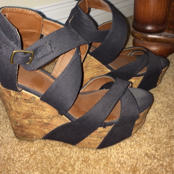 Wedge bracelet messenger bag bundle $$