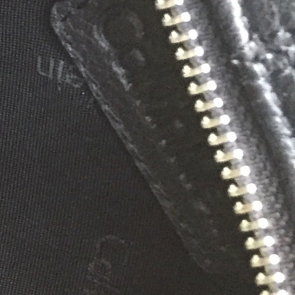 NWOT Calvin Klein Black Leather Zippered Purse - Picture 3 of 4