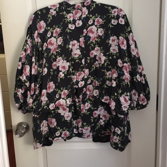 Floral kimono - Picture 2 of 4