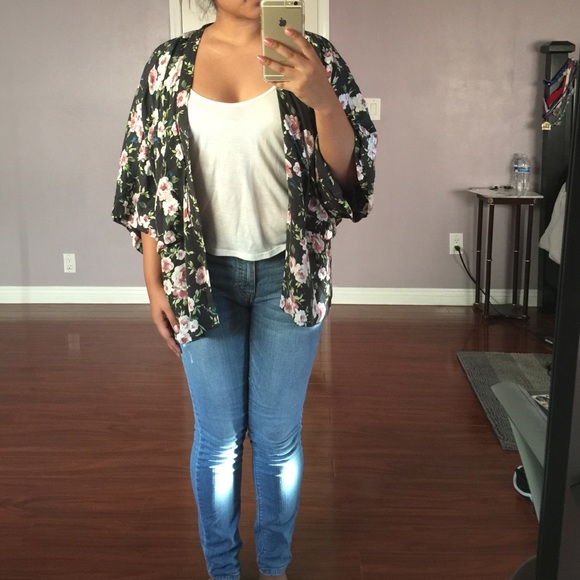 Jackets & Blazers - Floral kimono