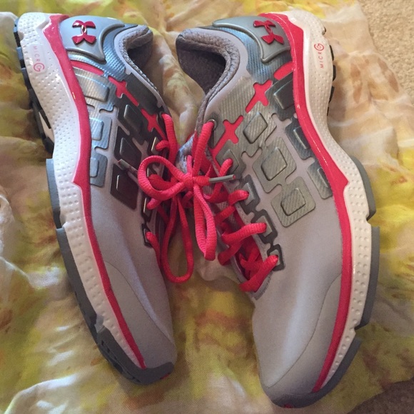 Brand NEW pink/ grey UnderArmour sneakers sz 7.5