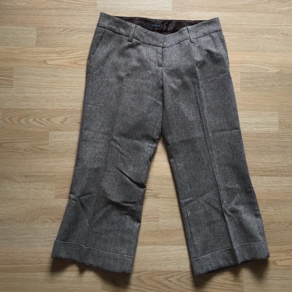 Cropped wool-like dress capris