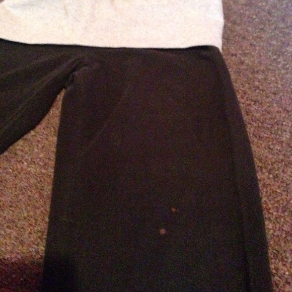 Victorias Secret Pink Yoga Pants - Picture 3 of 4