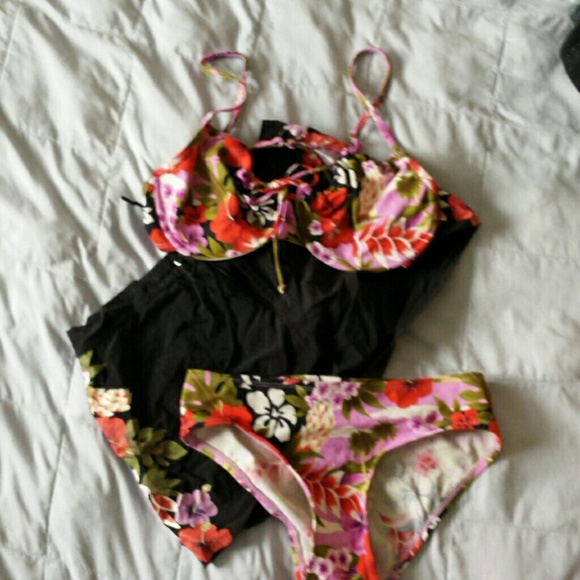 36dd top with 2 different matching bottoms