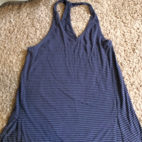 Lululemon workout top